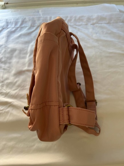 Doughnut Outdoor Adventure Backpack Blush - Picture 3 of 8